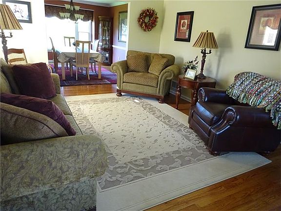 4th image of 200 Palomino Dr