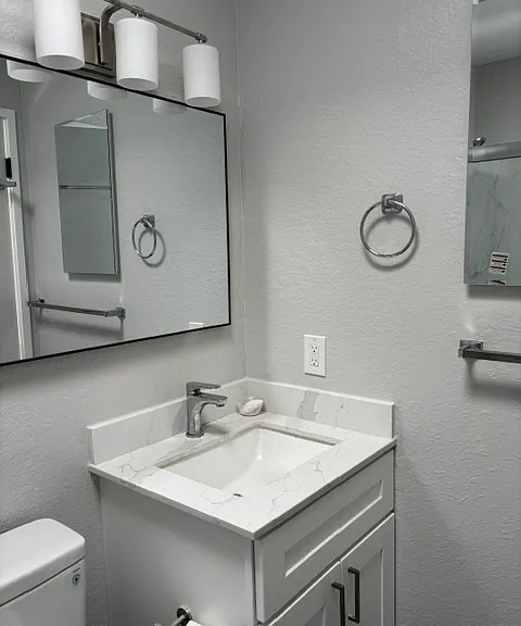 130 Stanford Way — Photo 7