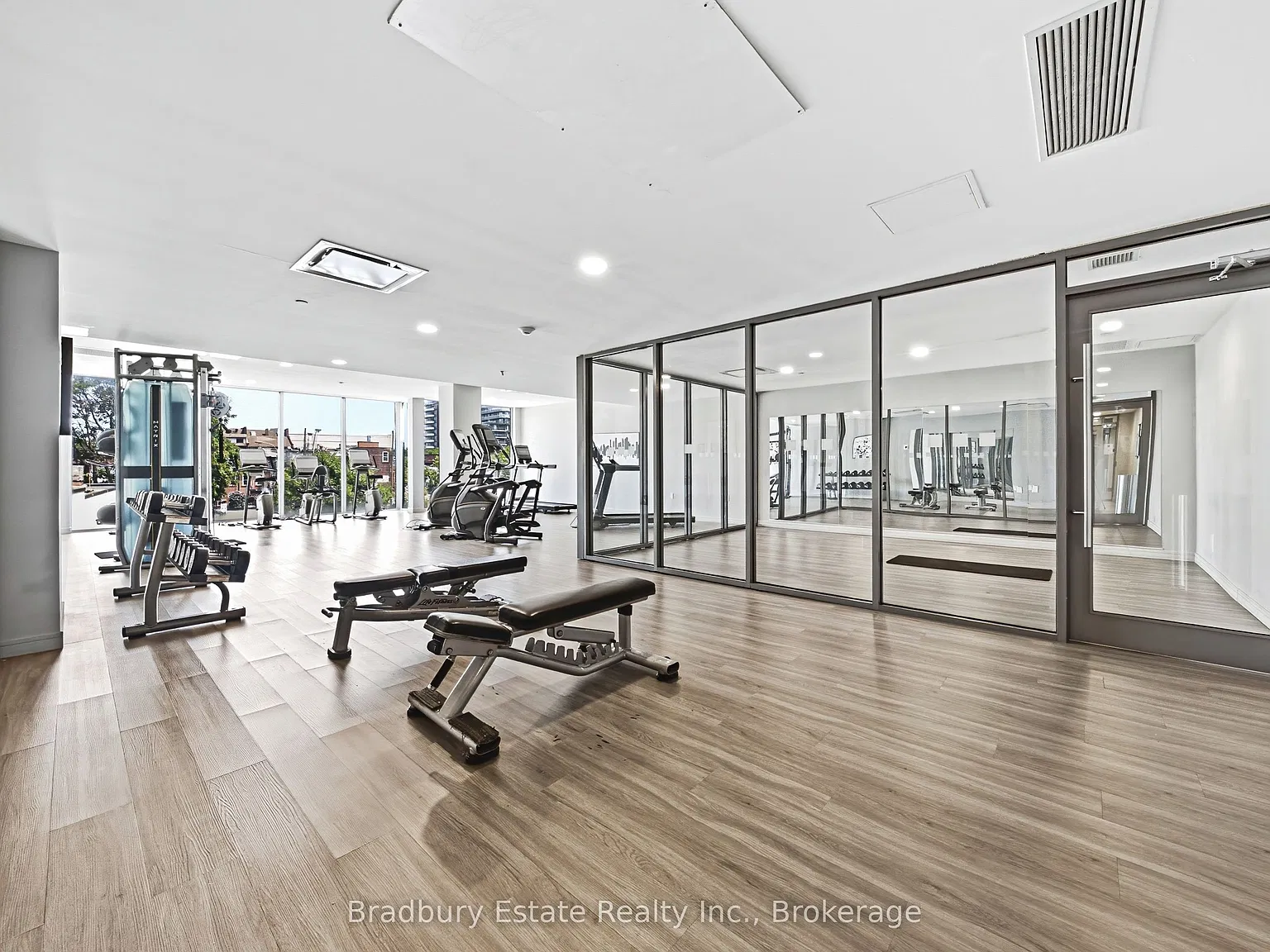 1 bed, $1,825 — Photo 4
