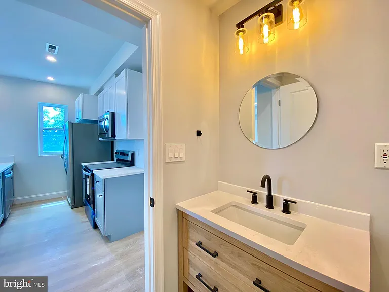 6100 Ridge Ave #3 — Photo 10