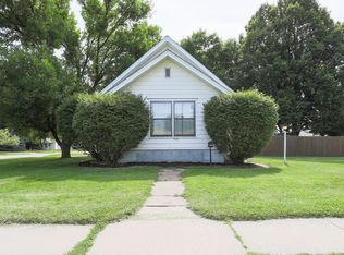 621 N 26th St, Council Bluffs, IA 51501
