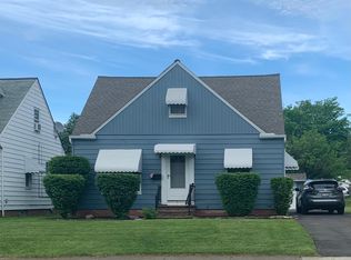 5469 Thomas St, Maple Heights, OH 44137