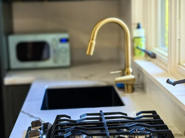 38 Panoramic Way Unit B, Berkeley, CA 94704