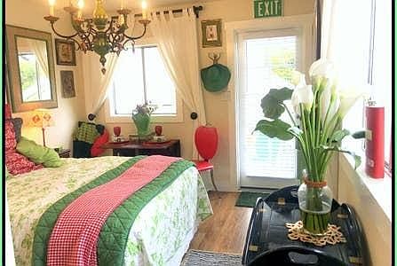 3rd image of 2528 De La Vina St APT 5