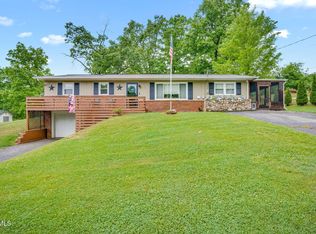 408 Rainbow Cir, Kingsport, TN 37660