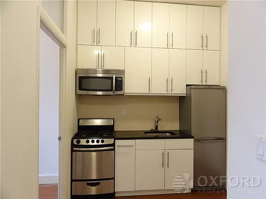 Rented by Oxford Property Group | media 38