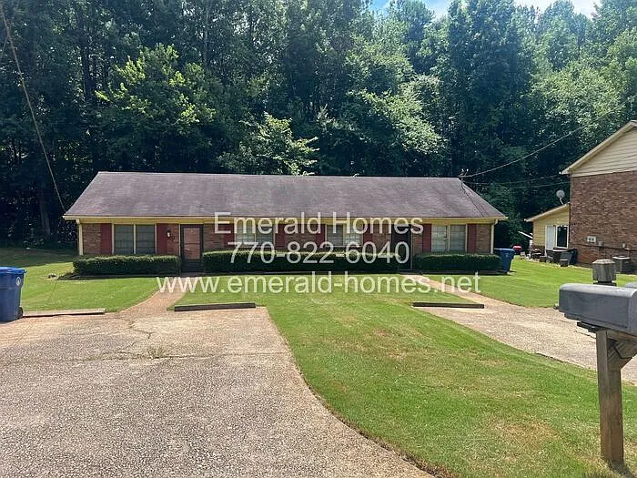334 Haymarket Ln — Photo 1