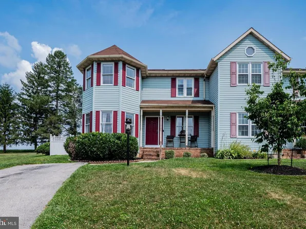 43 Pinewood Cir, Hanover, PA 17331