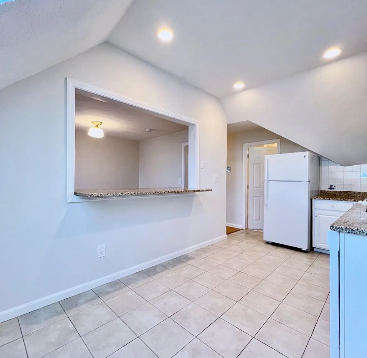 1 bed, 575 sqft, $2,300 — Photo 1