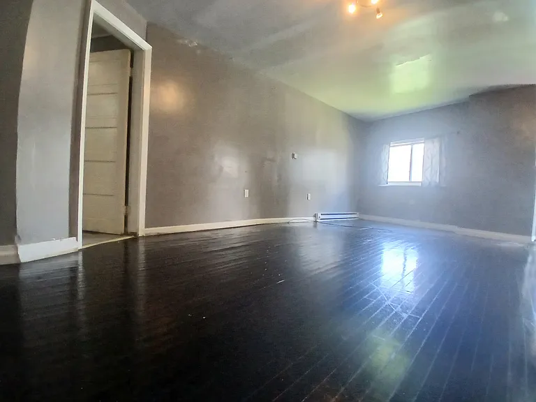 928 Burnet Ave #5 — Photo 4