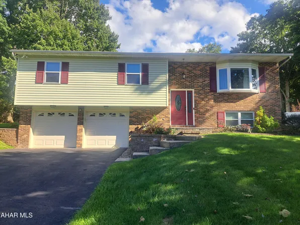 1873 Dixie Ln, Altoona, PA 16602
