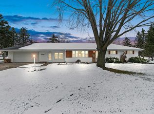 1491 Home Ave, Menasha, WI 54952