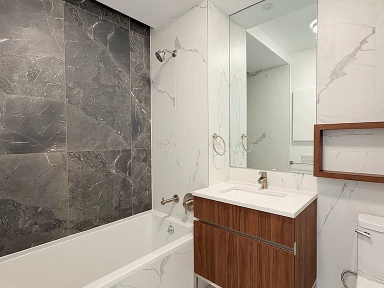 228 E 135th St #601 — Photo 7