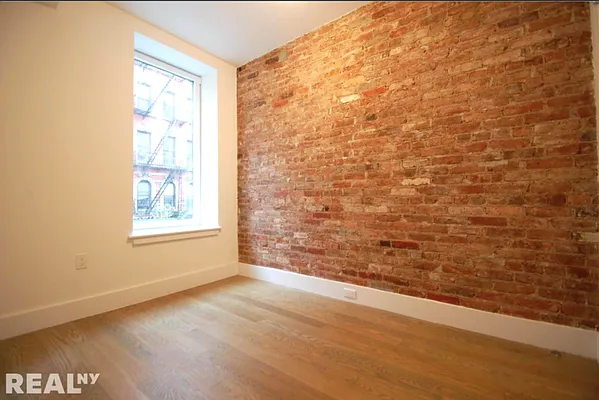 Rented by REAL New York | media 10