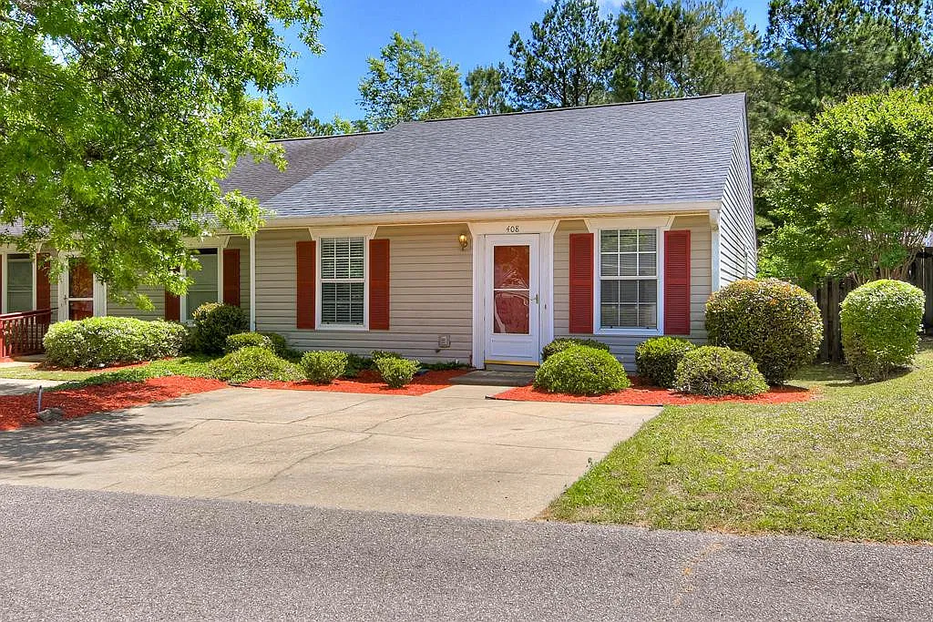 2 bed, 2.0 bath, 1082 sqft, $1,300 — Photo 1