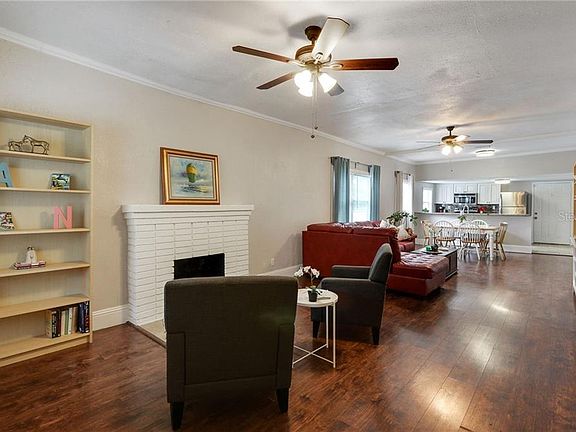 4th image of 2902 W Cherry St