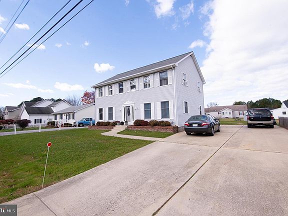 2nd image of 807 Bayly Rd
