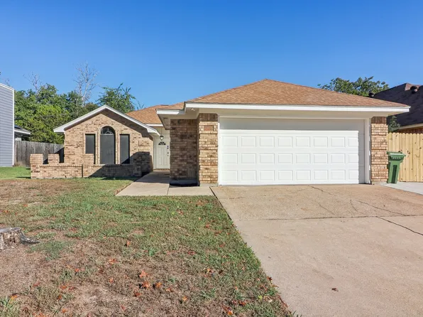 6105 Fern Meadow Rd, Arlington, TX 76017