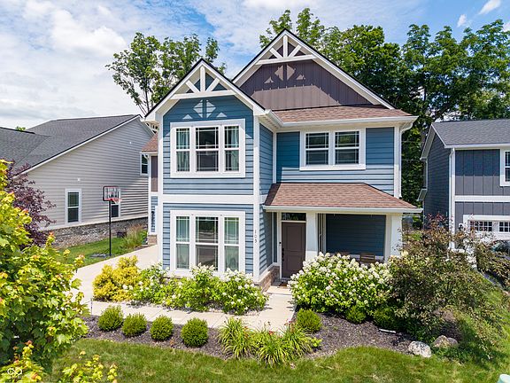 2nd image of 105 Thomas Point Dr