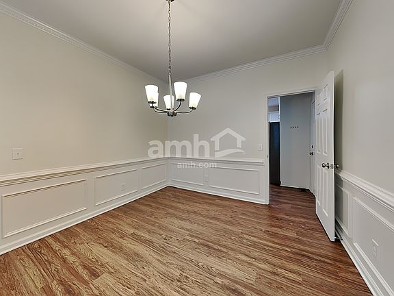 5th image of 2107 Regents Park Ln