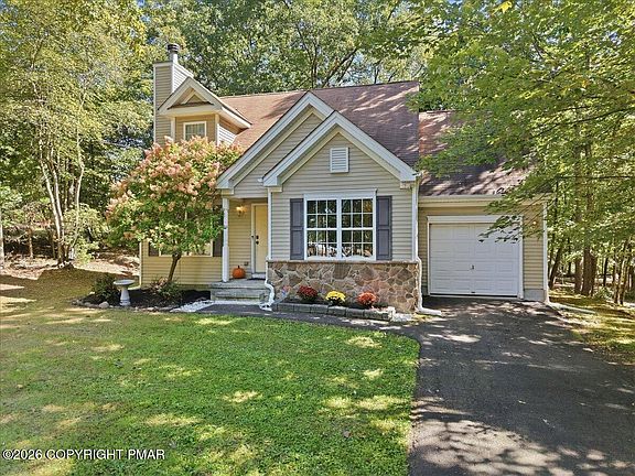 2nd image of 6105 Braintree Ct