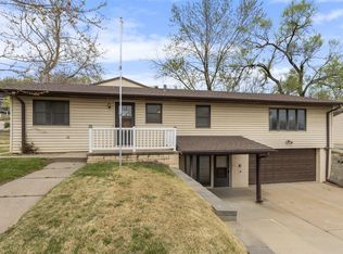 634 Lori Ln, Council Bluffs, IA 51503