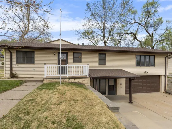 634 Lori Ln, Council Bluffs, IA 51503
