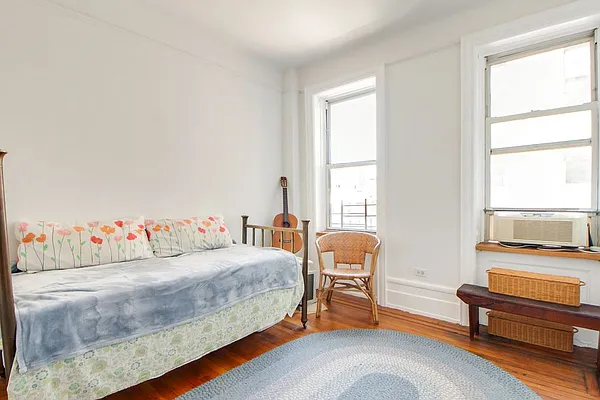 Sold by LG Fairmont Group | media 5