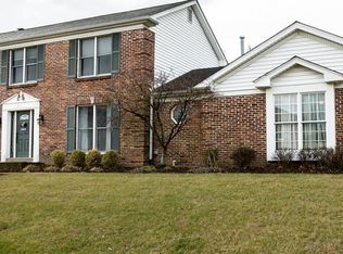 4910 Southridge Park Dr, Saint Louis, MO 63129