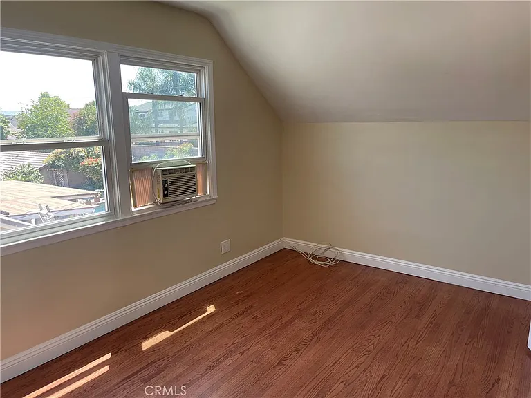 737 N Garsden Ave — Photo 18