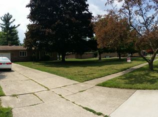 3073 Valley Lane Dr, North Royalton, OH 44133