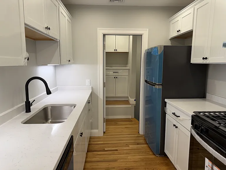 13 Ebbett Ave — Photo 4