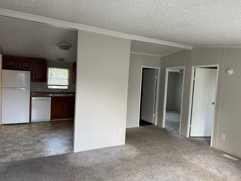 Fairview Crossing — Photo 15