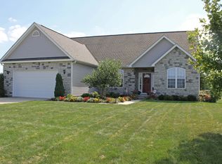 142 Almahurst Rd SW, Pataskala, OH 43062