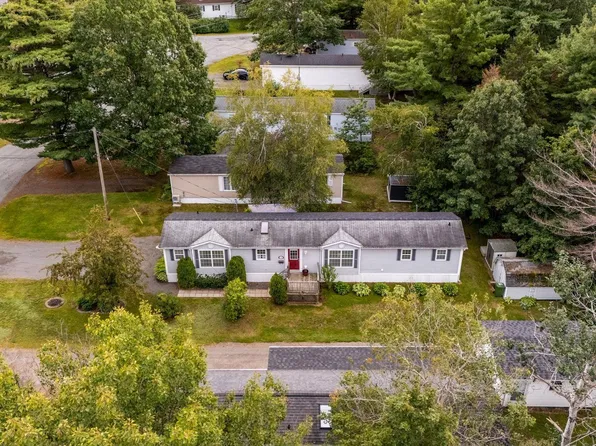 33 Commodore Ct, New Minas, NS B4N 5N5