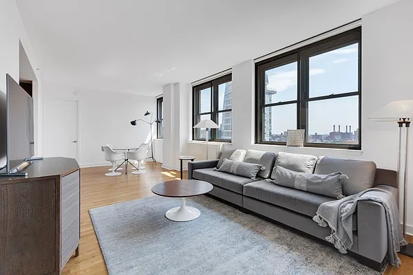 Rented by Cooper & Cooper Real Estate | media 2