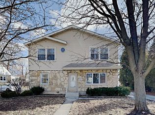 6825 S 78th Ave, Bridgeview, IL 60455