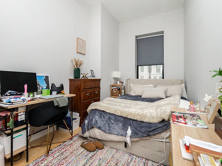 37 Temple Pl — Photo 15