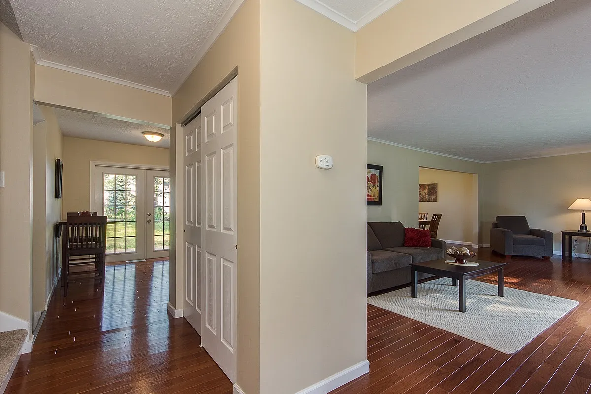 4044 Sheraton Ct photo 1