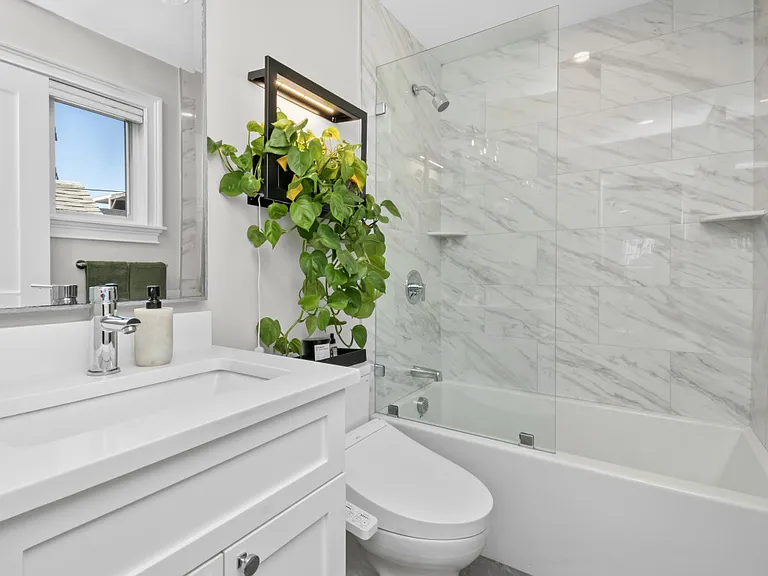 322 Bunker Hill St #B — Photo 16