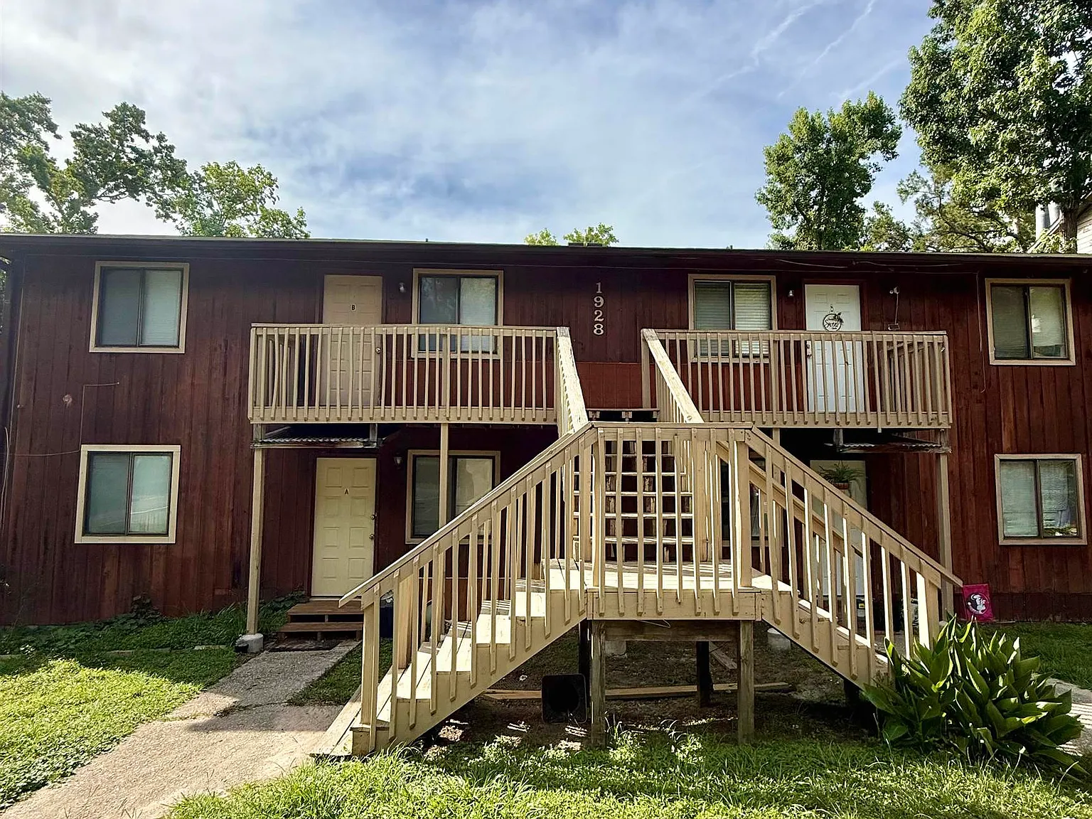 2 bed, 2.0 bath, 950 sqft, $1,300 — Photo 3