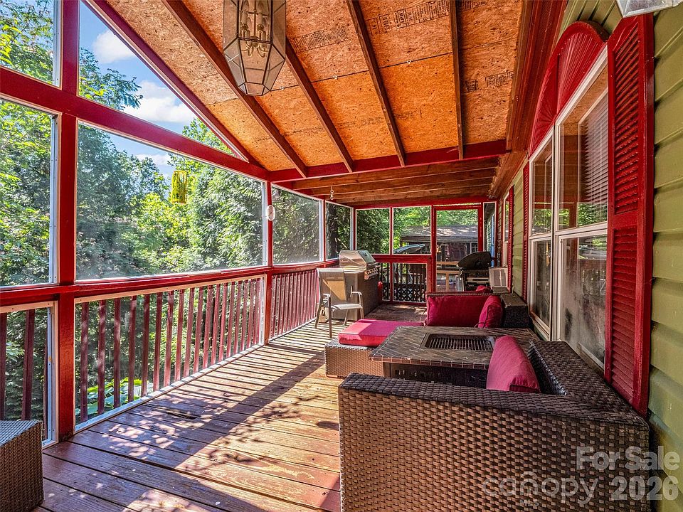 1st image of 771 Bishop Ln