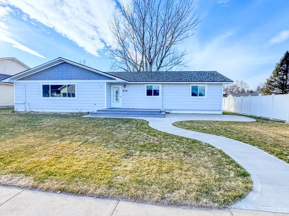 915 Jackson St, Wray, CO 80758