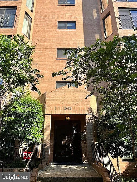 Kalorama — Photo 1