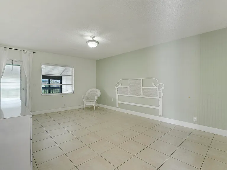 13679 Date Palm Ct #B — Photo 23