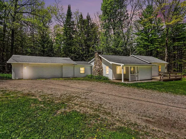 5950 Mark Dr, Hale, MI 48739