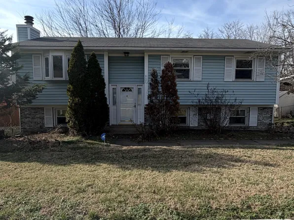 8206 Vaughn Mill Rd, Louisville, KY 40228