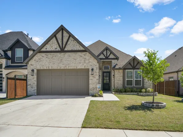 9940 Casa Frontera Dr, Fort Worth, TX 76179