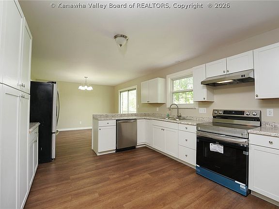5th image of 250 Eureka Rd