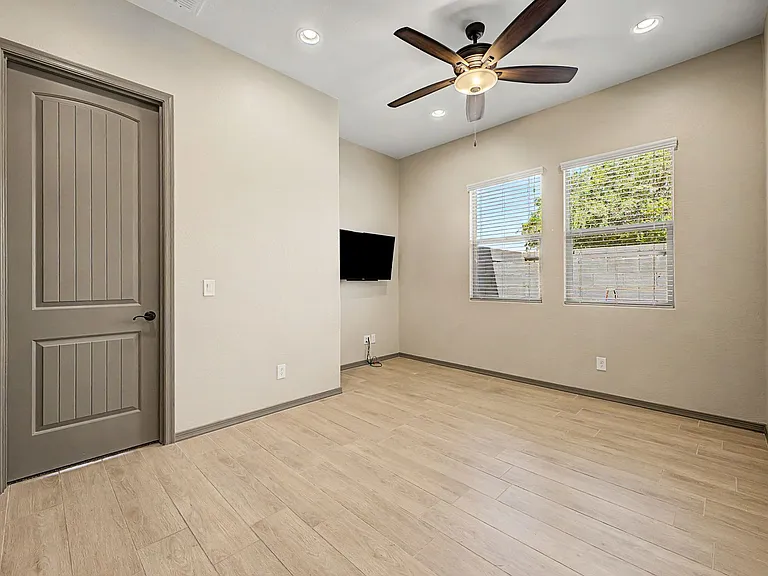 1315 W Alpine Tree Ave — Photo 23